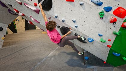 Hooken beim Bouldern: Tipps & Übungen